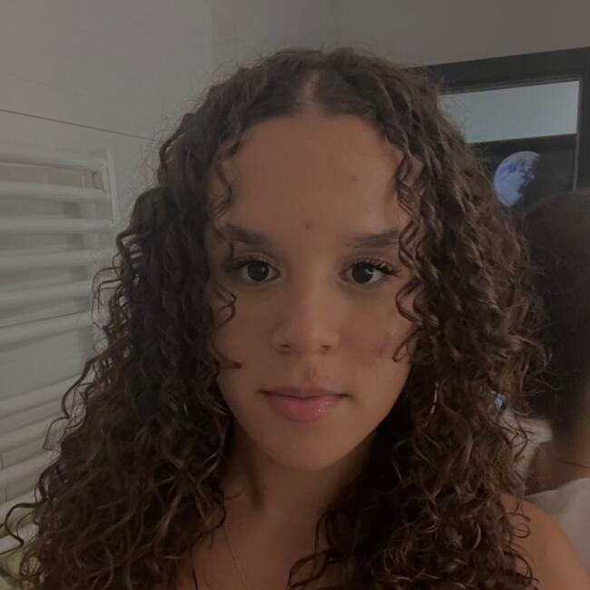 Babysitter in Lyon: Sarah