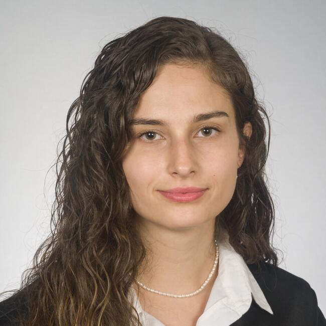 Canguro en Pineda: Elena