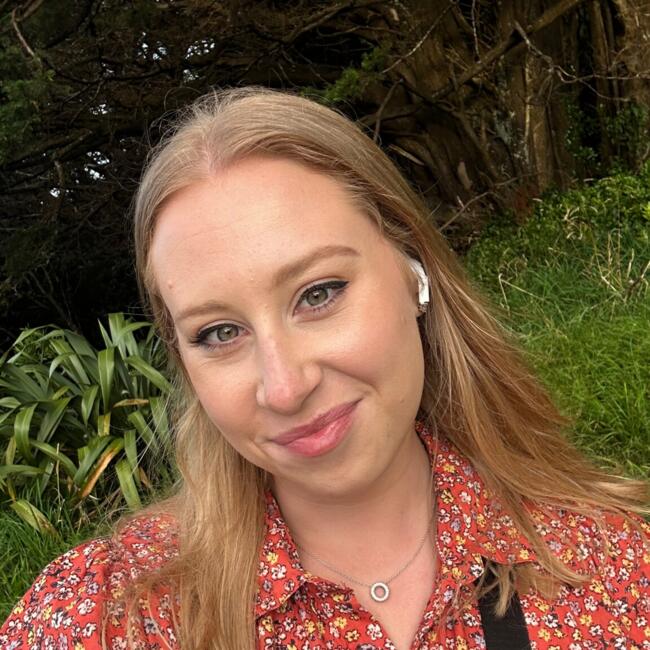 Babysitter in Queenstown: Olivia