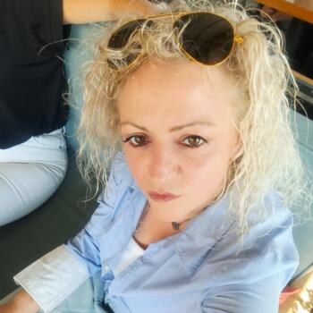 Babysitter Volos: Valentina