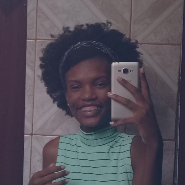 Babysitter in Belford Roxo: Camile