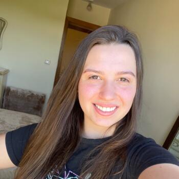 Babysitter Gramado: Gabriella Barili