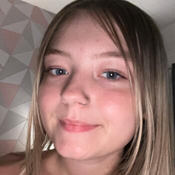 Babysitter in Bristol: Lacey