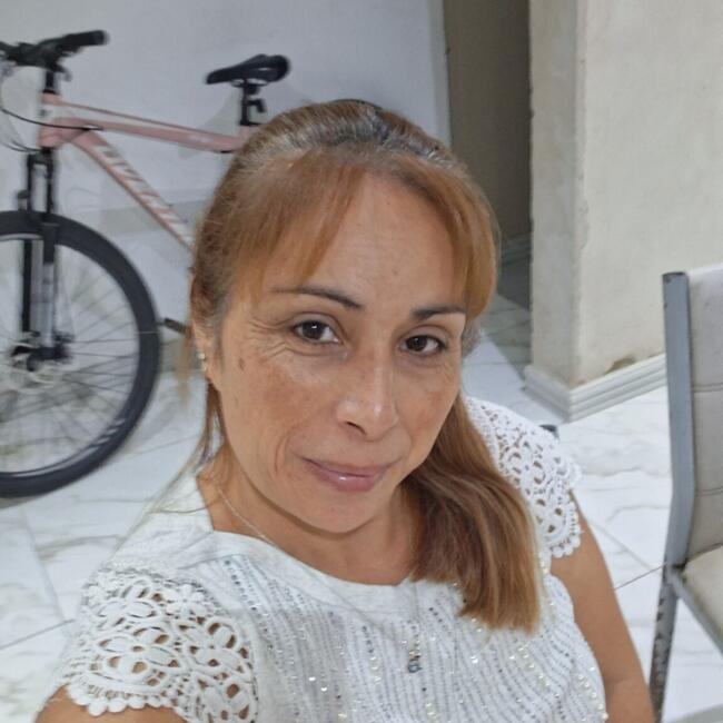 Babysitter in Almirante Brown: Paola