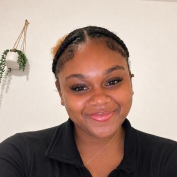 Babysitter in London: Kiyanah