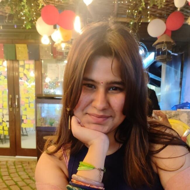 दिल्ली में बेबीसिटर: Himani