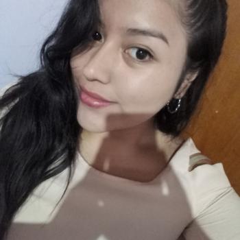 Niñera Glew: Ivana