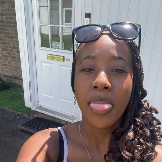 Babysitter in Luton: Rayne