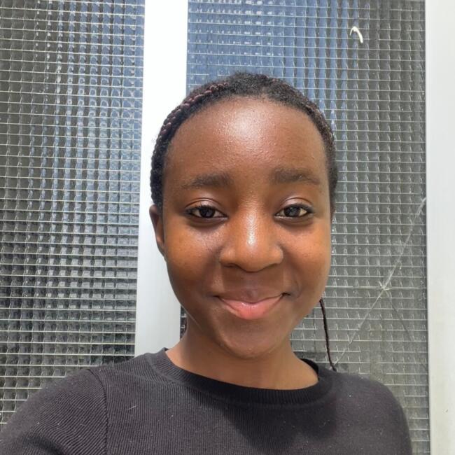 Babysitter em Loures: Yanira