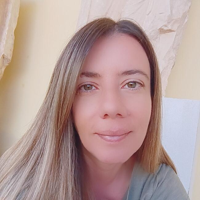Babysitter στην περιοχή Νίκαια: ΕΥΓΕΝΙΑ