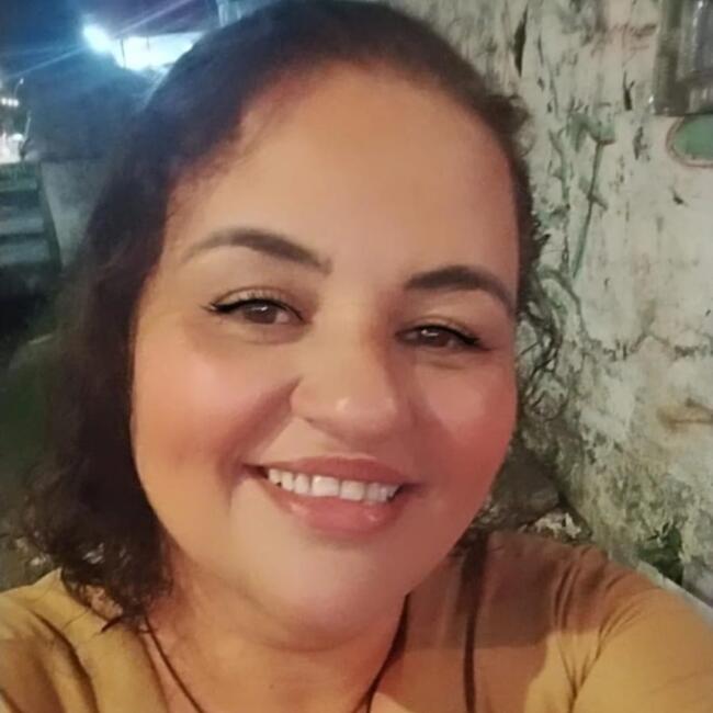 Babá em Recife: Gisele