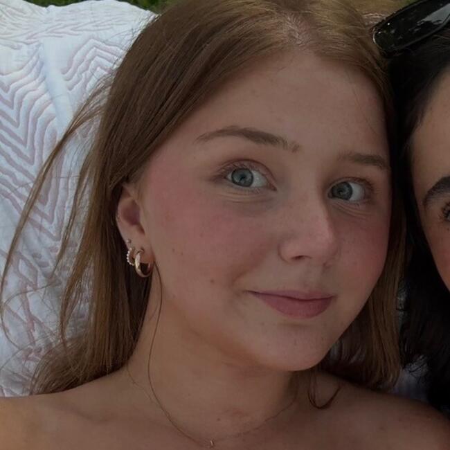 Babysitter in Adelaide: Lily