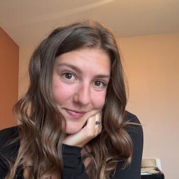 Babysitter in Saint-Lumine-de-Coutais: Alida