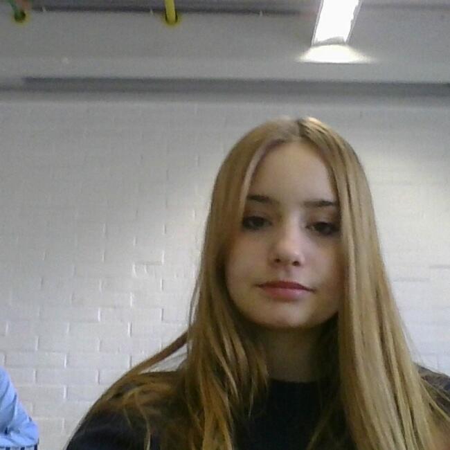 Babysitter in Sint-Genesius-Rode: Estelle