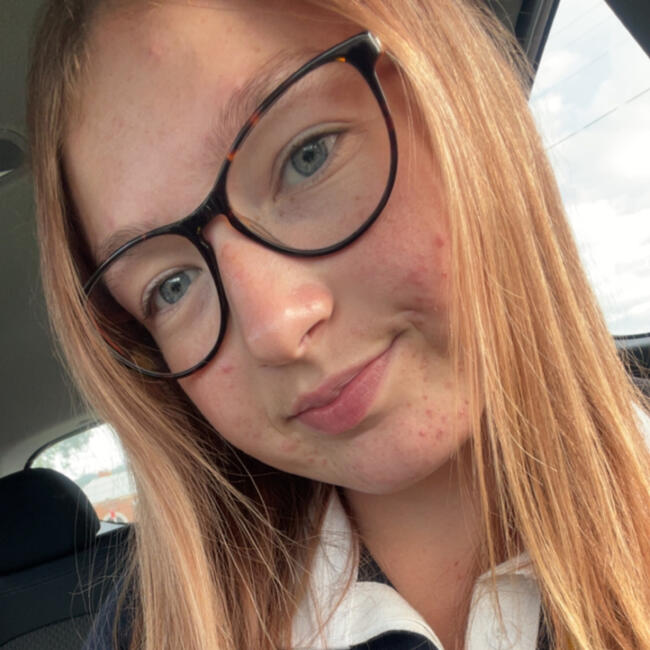 Baby-sitter in Tamworth: Chloe
