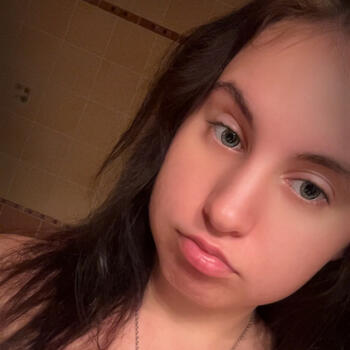 Babysitter in Dadonville: Louna