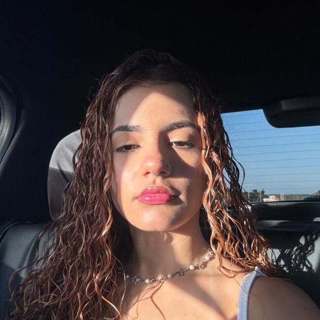 Babysitter in Barra dos Coqueiros: Isa