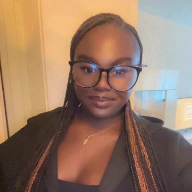 Babysitter in Villeneuve-la-Garenne: Naena