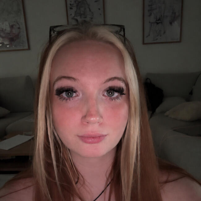 Babysitter in Pont-à-Celles: Adeline