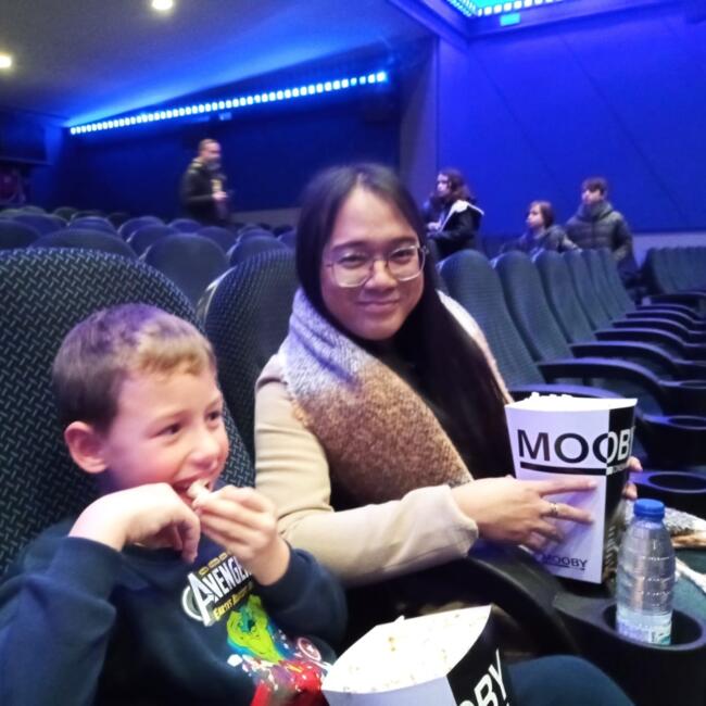 Niñera en l'Escala: Francine