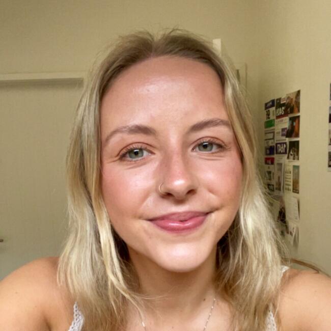 Niseko Town のベビーシッター: Kate