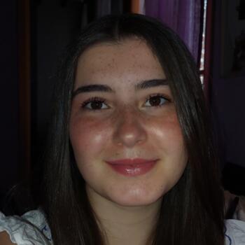 Babysitter in Nivelles: Lina