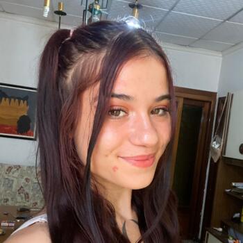Canguro Archena: Mihaela Aura