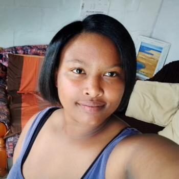 Babysitter Plettenberg Bay: Tezminay