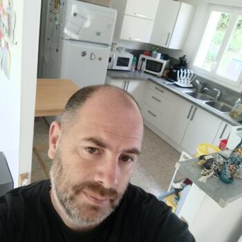 Job de garde d'enfants à Cormery: job de garde d'enfants Julien