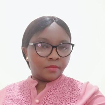 جليسة أطفال في الوكرة: Vivian