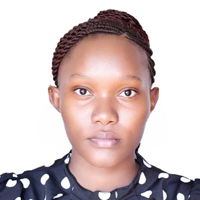 مربية أطفال في دبي: Namagga