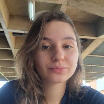 Babysitter in Uberlândia: Isabel