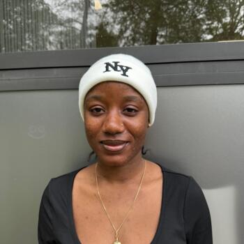 Babysitter in Plymouth: Qowiyat