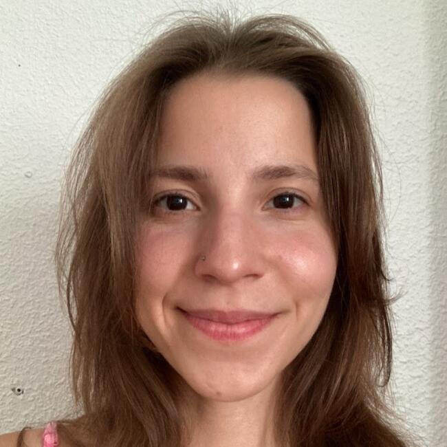 Babysitter in Lisbon: Rita