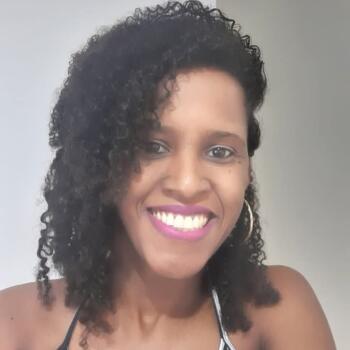 Babysitting job in Bauru: babysitting job Thaís