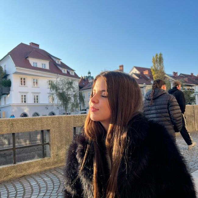 Varuška v Verd: Tara