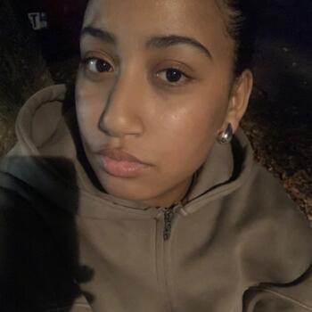 Babysitter Bourgoin-Jallieu: Maysa