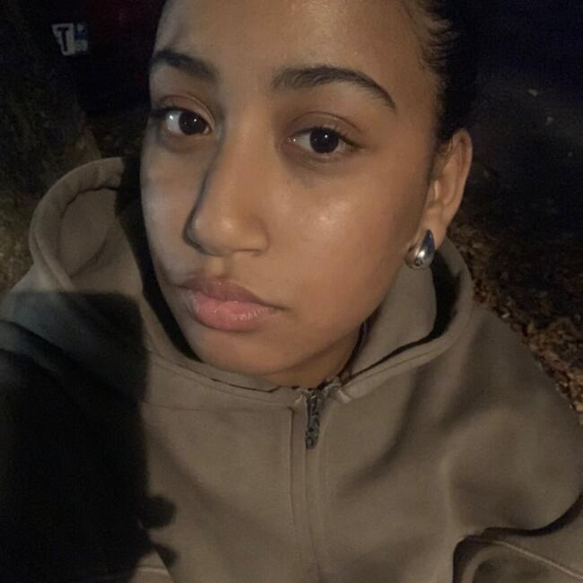 Babysitter in Bourgoin-Jallieu: Maysa