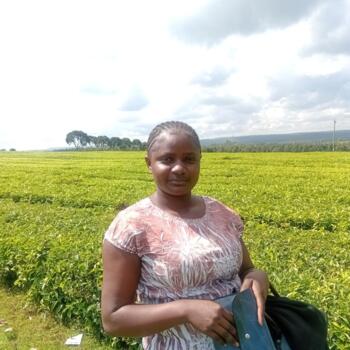 Babysitter in Nairobi: Julia