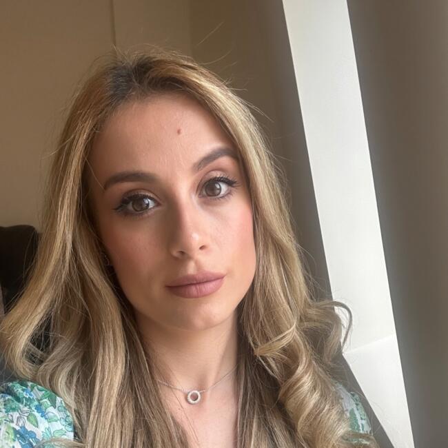 Babysitter in Sutton: Gergana