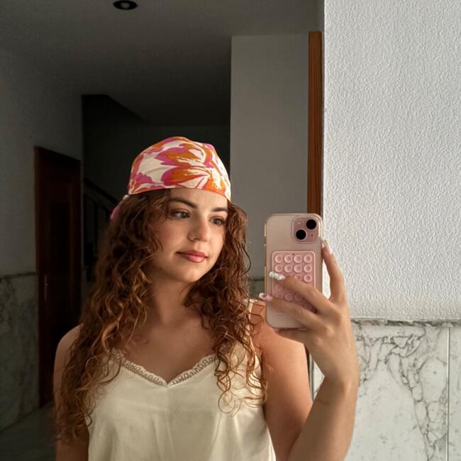 Babysitter in Bordeaux: Lorena