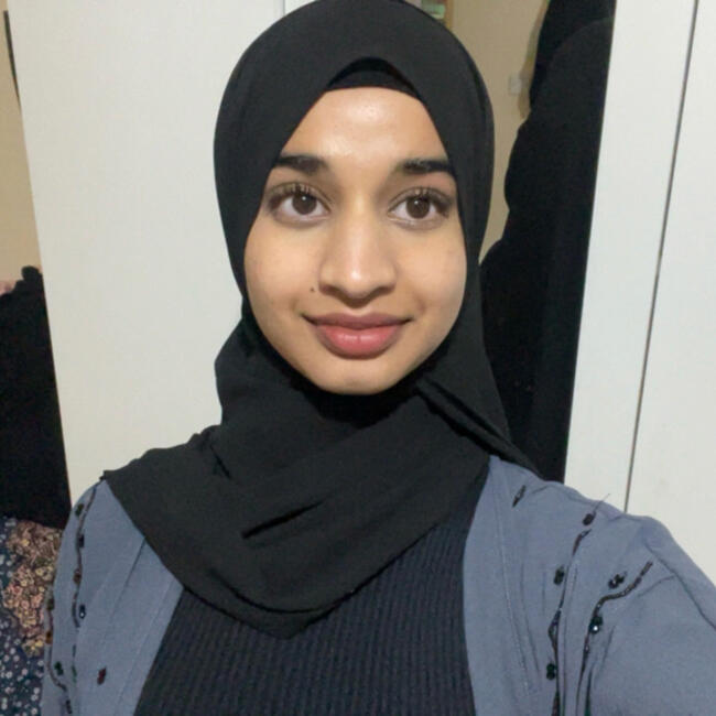 Babysitter in London: Noor