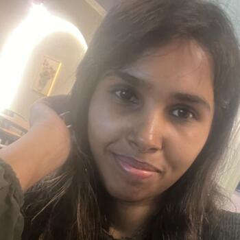 Babysitter Bengaluru: Divya