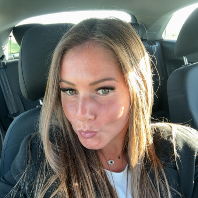 Babysitter in Waremme: Laurie