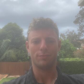 Babysitter in Port Macquarie: Roger