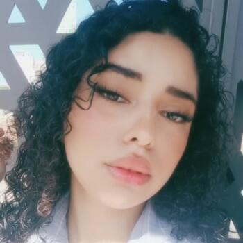 Babysitter in Casablanca: Hiba