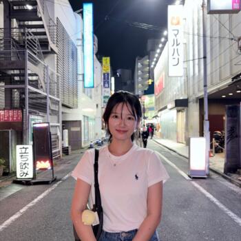 Babysitter in Singapore Island: Clara