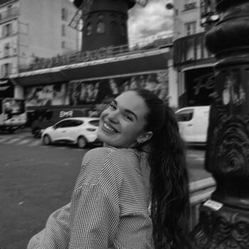 Baby-sitter Brion (Bourgogne-Franche-Comté): Emeline