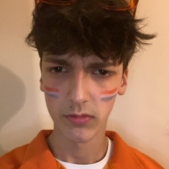 Oppas in Hilversum: Tom