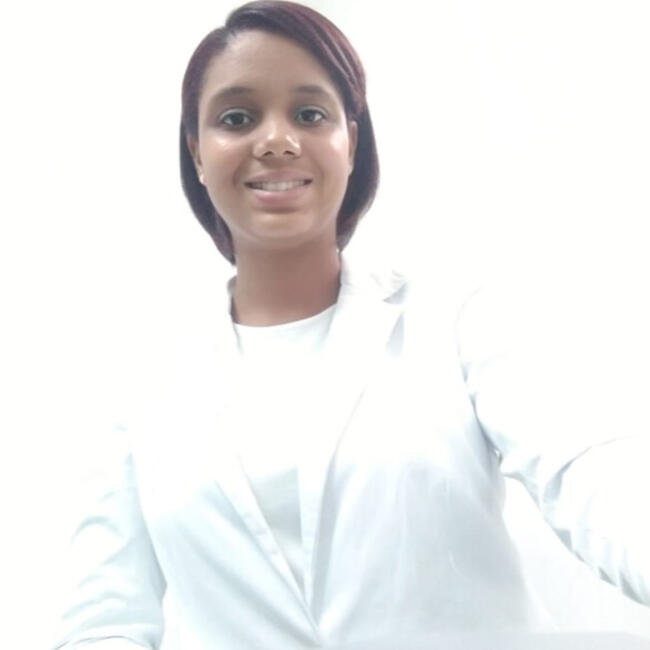 Babysitter in Santo Domingo Este: Laura